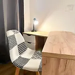 L'evasion - Centre-ville & Garage Prive Guest house