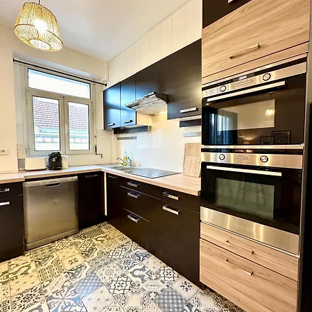 L'evasion - Centre-ville & Garage Prive Apartment